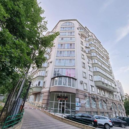 Elegance Apartment Chisinau Center Close To Stefan Cel Mare Ngoại thất bức ảnh