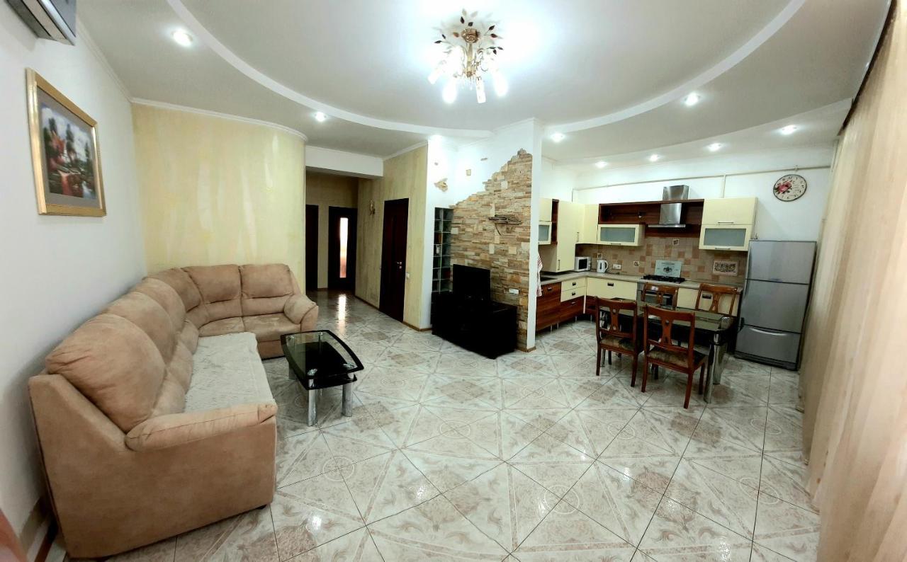 Elegance Apartment Chisinau Center Close To Stefan Cel Mare Ngoại thất bức ảnh