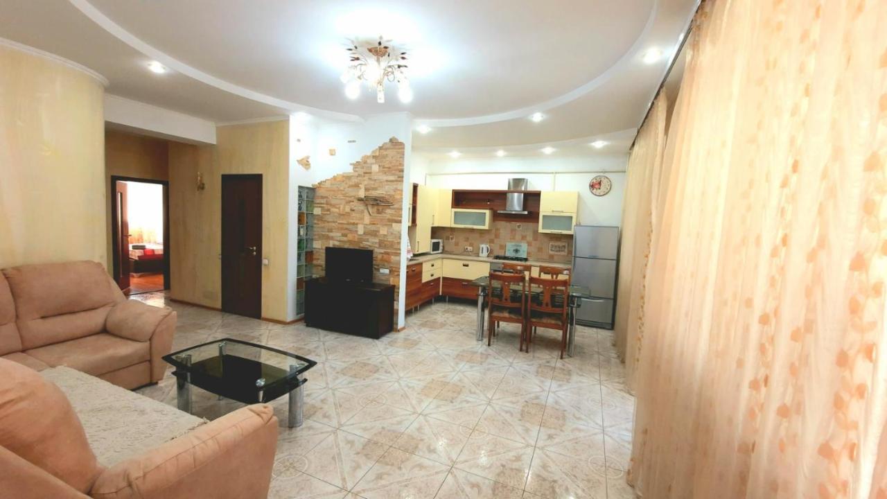 Elegance Apartment Chisinau Center Close To Stefan Cel Mare Ngoại thất bức ảnh